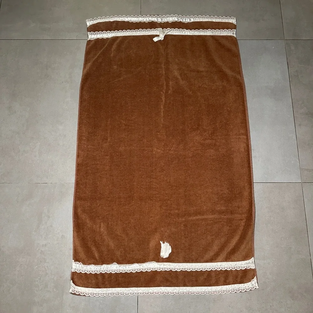 60's Sears Bath Towel Brown Lace‎ Trim Our Better Quality Fringe Bow